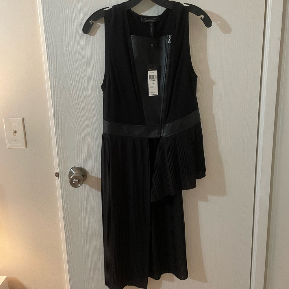 BCBGMAXAZRIA black top new with tags